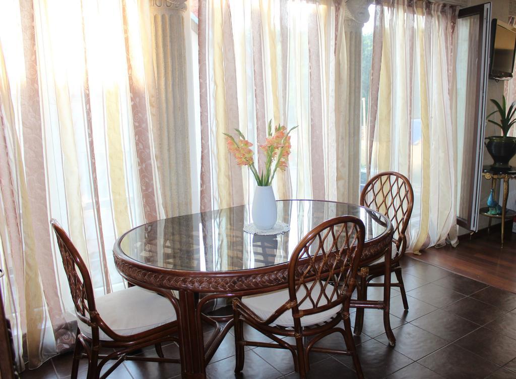 Columba Livia Guesthouse Palanga Rom bilde